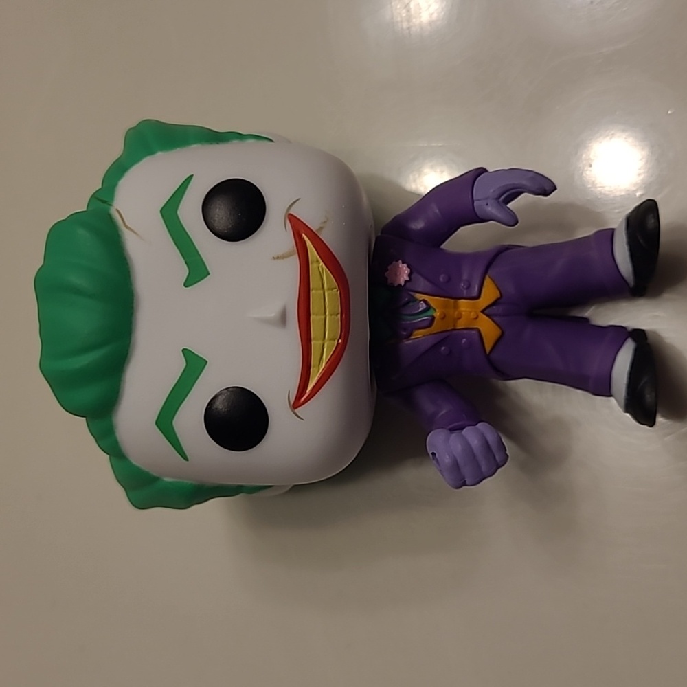 JOKER Funko Pop Funkoverse DC Comics Vinyl Figure With Stand - Picture 15 of 16